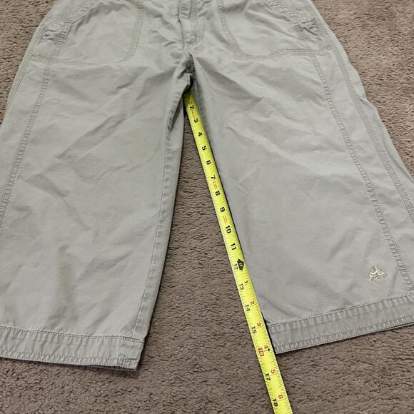 Nike ACG Khaki Cargo Capri Pants Size Tag Cut Waist Measures 31” Inseam 16” - Picture 4 of 8